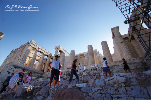 [2010 Greece] 。第一章。 登上衛城之丘，仰望千年神殿 @兔兒毛毛姊妹花