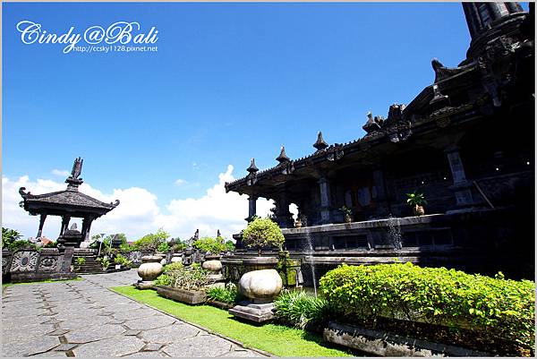 [Bali 2012] 紀錄峇里島血淚革命史的『小婆羅浮屠』 @兔兒毛毛姊妹花