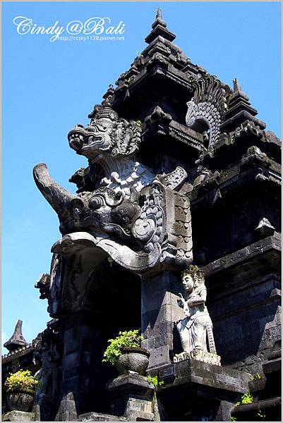 [Bali 2012] 紀錄峇里島血淚革命史的『小婆羅浮屠』 @兔兒毛毛姊妹花
