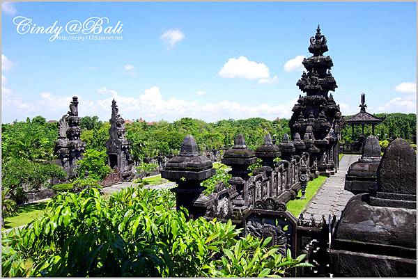 [Bali 2012] 紀錄峇里島血淚革命史的『小婆羅浮屠』 @兔兒毛毛姊妹花