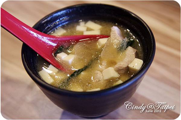 [食@台北] 認真的師傅，美味的料理~旬采壽司 @兔兒毛毛姊妹花