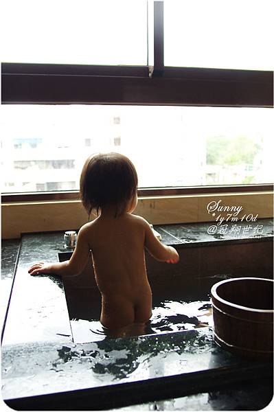 [宜蘭，親子飯店] 冠翔世紀溫泉會館～半露天溫泉風呂 x 溜滑梯兒童戲水池 x 溫泉魚咬腳皮～適合親子泡湯戲水的溫泉飯店｜礁溪溫泉｜溫泉飯店｜親子泡湯 @兔兒毛毛姊妹花