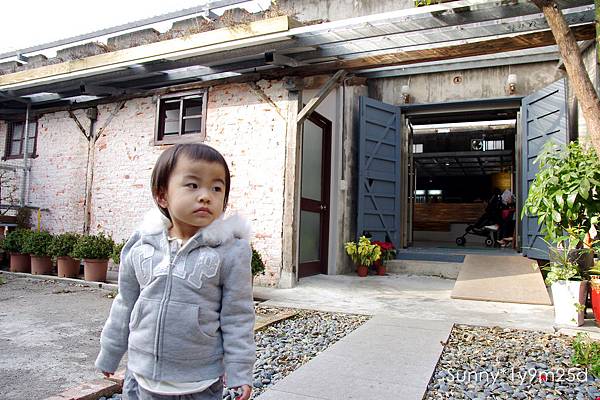 [兔兒遊台北。1Y9M+] 北投半日遊~穀倉喝咖啡@『拾米屋』+溫泉博物館快閃遊+『新秀閣』泡湯 @兔兒毛毛姊妹花