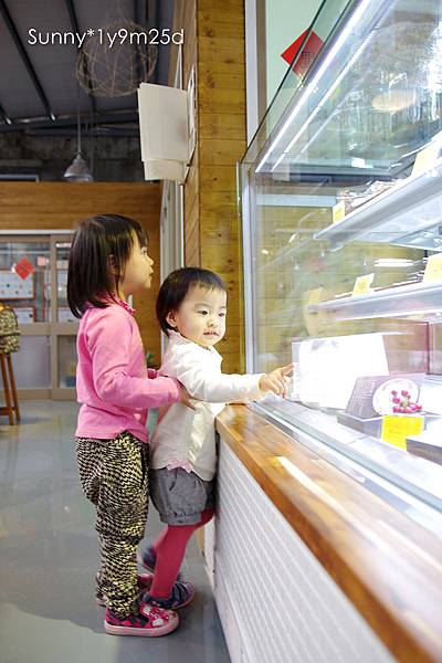 [兔兒遊台北。1Y9M+] 北投半日遊~穀倉喝咖啡@『拾米屋』+溫泉博物館快閃遊+『新秀閣』泡湯 @兔兒毛毛姊妹花