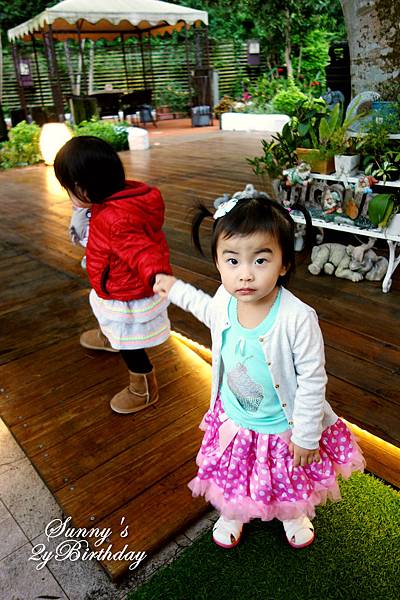[親子餐廳。台北] 兔兒的2歲生日趴@象園咖啡 (Elephant Garden) @兔兒毛毛姊妹花