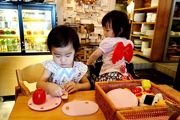 [兔兒。2Y0M+] 6月寶寶慶生+Oobi主題趴@Whiple House @兔兒毛毛姊妹花