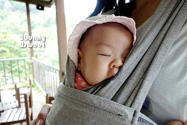 [好物。敗家] 輕薄、好背又安全的『Baby K’tan Carrier』雙肩式親密背巾 @兔兒毛毛姊妹花