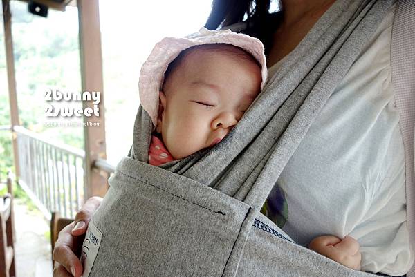 [好物。敗家] 輕薄、好背又安全的『Baby K’tan Carrier』雙肩式親密背巾 @兔兒毛毛姊妹花