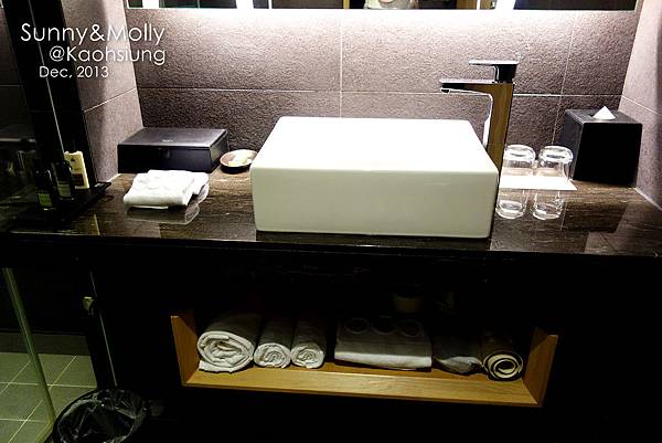 [親子遊。高雄] 追逐暖陽小旅行(上)-與好友在 Hotel D&ugrave;a 的 28 坪房共享悠閒時光 @兔兒毛毛姊妹花