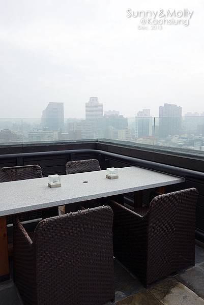 [親子遊。高雄] 追逐暖陽小旅行(上)-與好友在 Hotel D&ugrave;a 的 28 坪房共享悠閒時光 @兔兒毛毛姊妹花