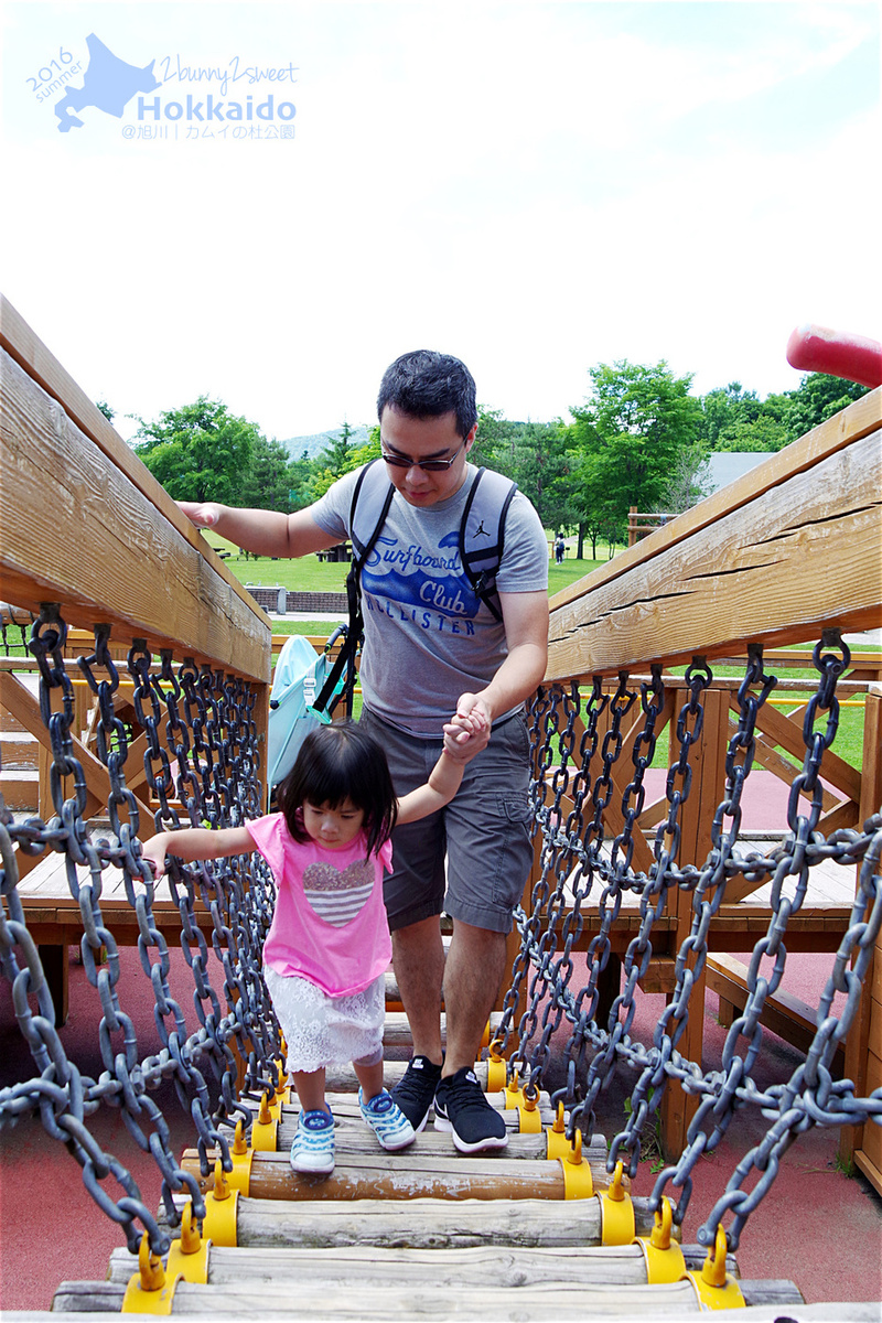 [北海道|親子|自駕] 神威の杜公園 (カムイの杜公園)~室內室外都超好玩的無料公園～旭川親子景點｜溜滑梯公園｜免費景點｜室內樂園 @兔兒毛毛姊妹花