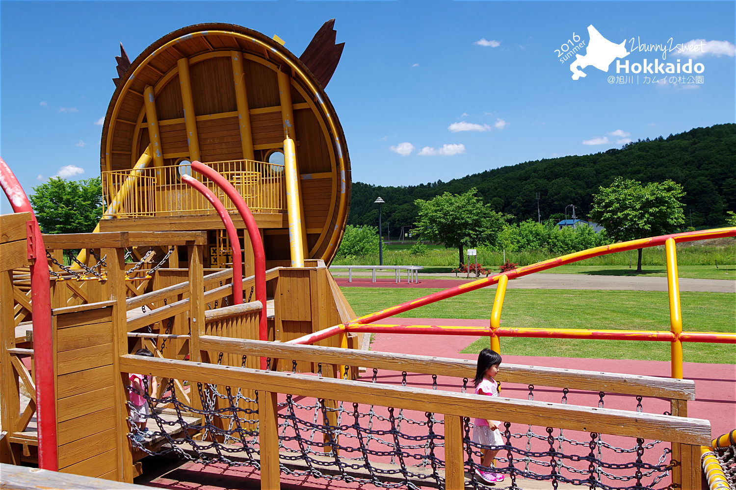[北海道|親子|自駕] 神威の杜公園 (カムイの杜公園)~室內室外都超好玩的無料公園～旭川親子景點｜溜滑梯公園｜免費景點｜室內樂園 @兔兒毛毛姊妹花