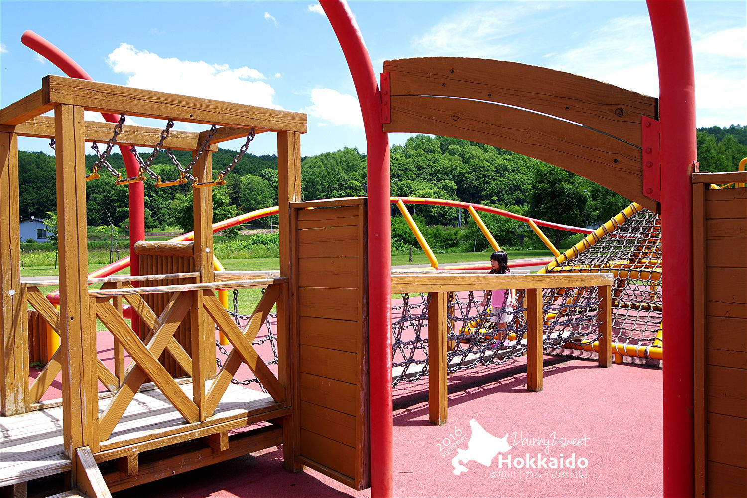[北海道|親子|自駕] 神威の杜公園 (カムイの杜公園)~室內室外都超好玩的無料公園～旭川親子景點｜溜滑梯公園｜免費景點｜室內樂園 @兔兒毛毛姊妹花