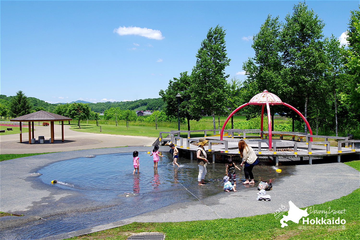 [北海道|親子|自駕] 神威の杜公園 (カムイの杜公園)~室內室外都超好玩的無料公園～旭川親子景點｜溜滑梯公園｜免費景點｜室內樂園 @兔兒毛毛姊妹花