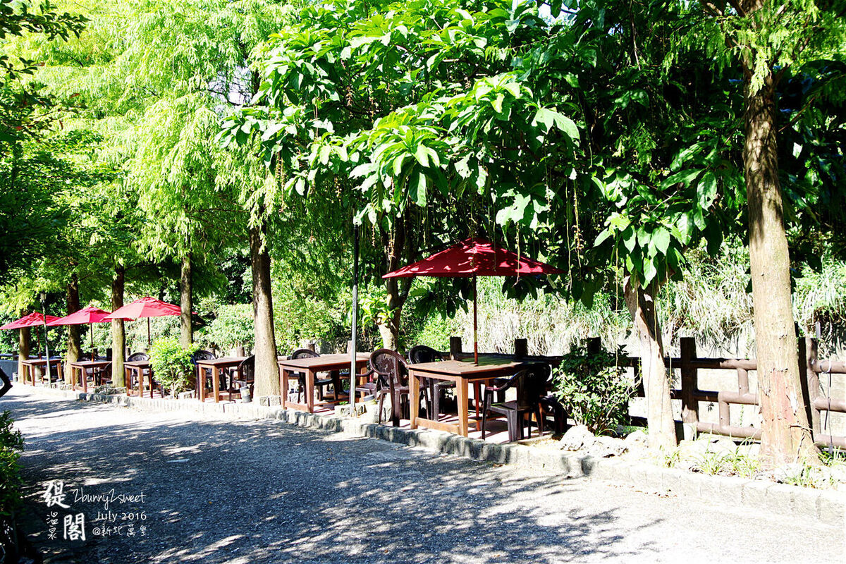 [親子遊。新北] 烤肉、熱炒、山泉戲水池，有得吃又有得玩～緹閣休閒溫泉會館～夏天也好玩 @兔兒毛毛姊妹花