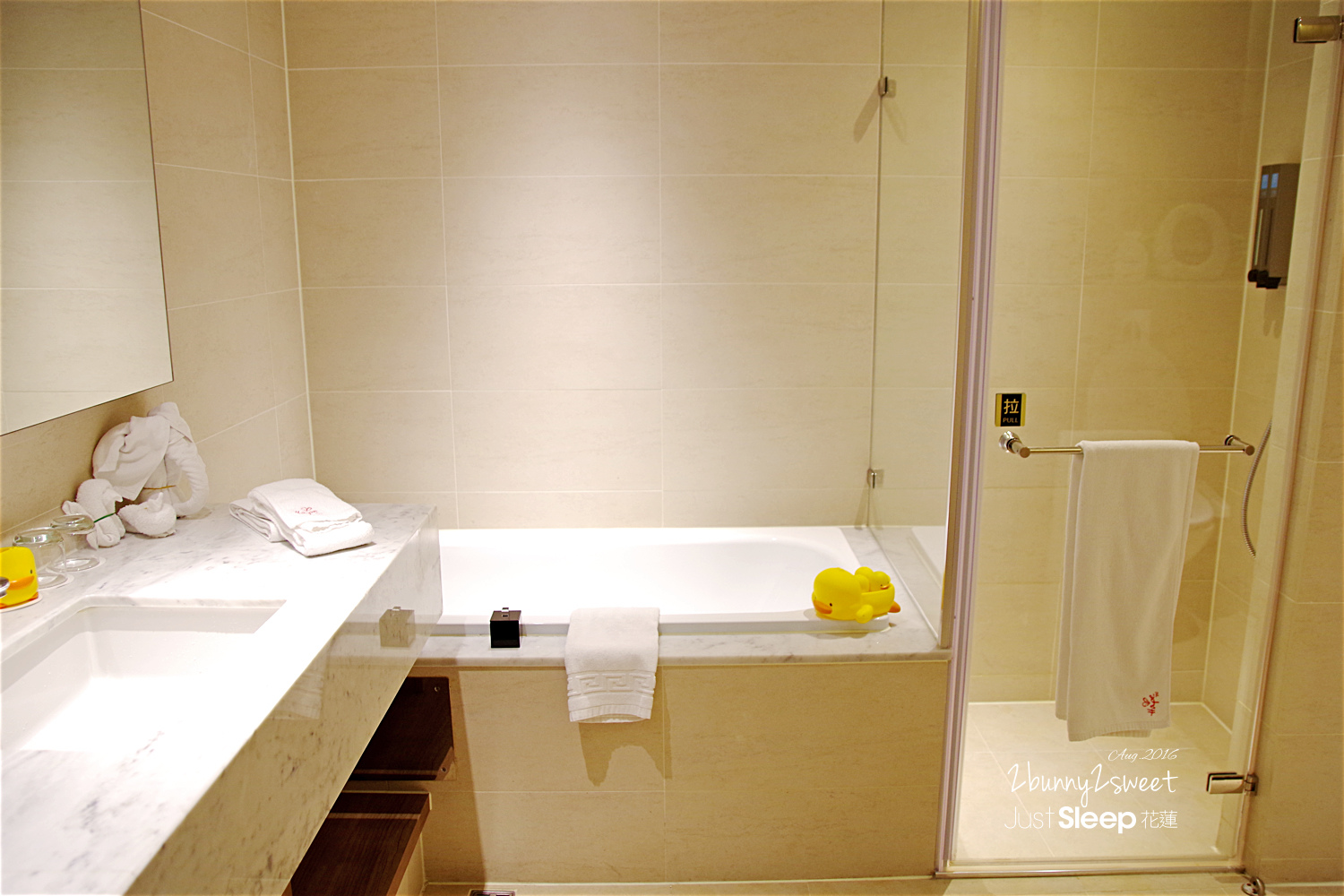 [親子飯店。花蓮] 花蓮捷絲旅 Hape 家庭房～商務旅館 x 原木玩具～ 住進花蓮捷絲旅 Hape 家庭房還需要出門玩嗎? @兔兒毛毛姊妹花