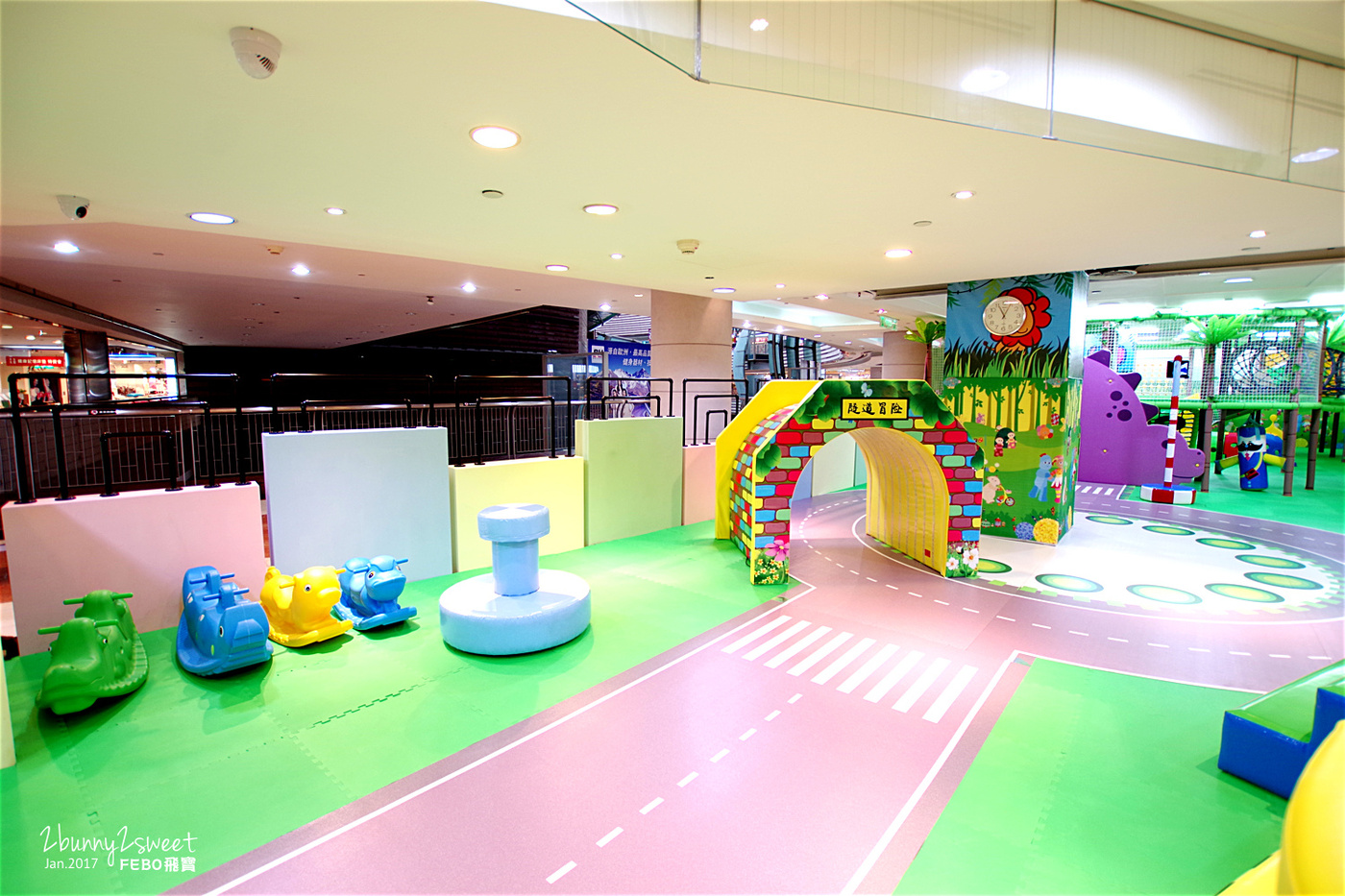[台北。室內樂園] FEBO飛寶室內遊戲樂園京華城館～跳跳床x大球池x互動滑梯x滑輪垂降x決明子沙坑~讓孩子邊玩樂邊訓練體能 @兔兒毛毛姊妹花