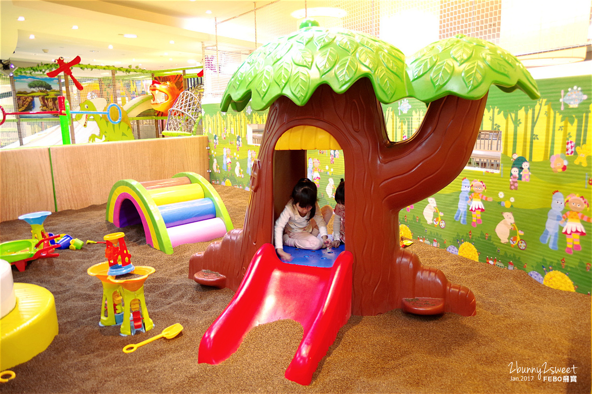 [台北。室內樂園] FEBO飛寶室內遊戲樂園京華城館～跳跳床x大球池x互動滑梯x滑輪垂降x決明子沙坑~讓孩子邊玩樂邊訓練體能 @兔兒毛毛姊妹花