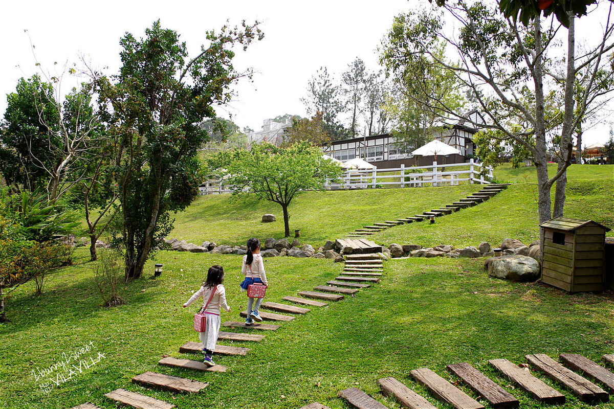 [親子旅遊。苗栗] VilaVilla 魔法莊園~小木屋、翹翹板、溜滑梯、沙坑積木～大人小孩都愛的北歐風森林遊樂場 @兔兒毛毛姊妹花