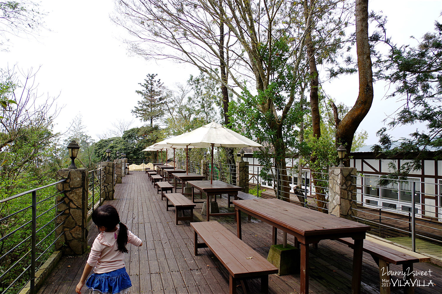 [親子旅遊。苗栗] VilaVilla 魔法莊園~小木屋、翹翹板、溜滑梯、沙坑積木～大人小孩都愛的北歐風森林遊樂場 @兔兒毛毛姊妹花