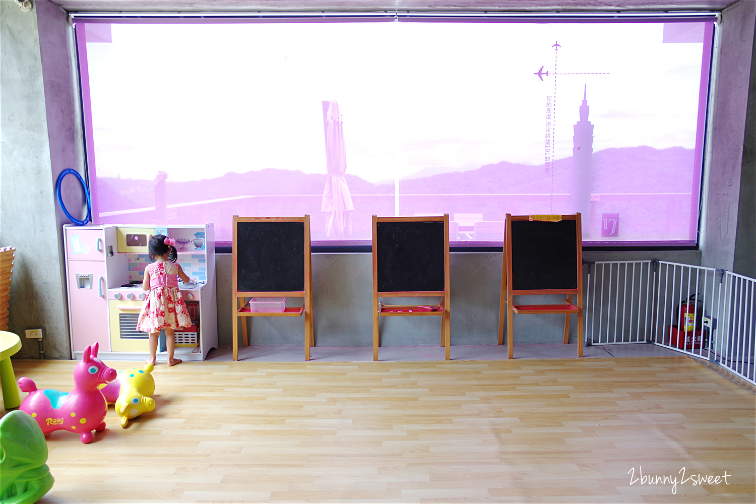 [新北。景觀餐廳] LOFT17森活休閒園區～石碇山嵐美景 x 美味無菜單料理 x 好好拍藝文空間 x 室內兒童遊戲區～適合闔家聚餐的好地方 @兔兒毛毛姊妹花