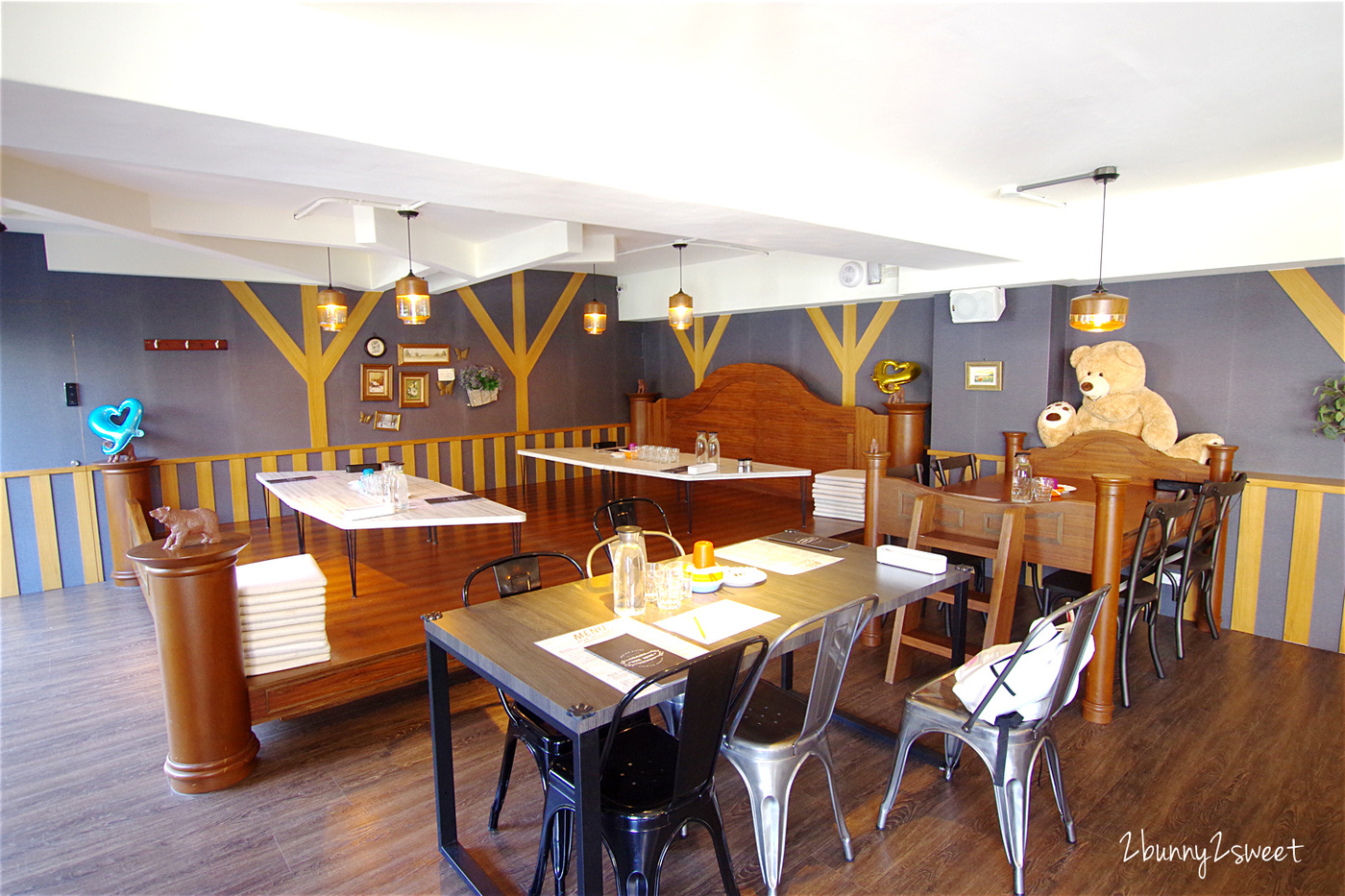 台中親子餐廳》熊吧餐酒館 Bear Bar Bistro～好好拍的熊熊主題餐廳，附設室內外兒童遊戲區～旋轉溜滑梯x沙坑x樹屋x家家酒～大人吃得開心、小孩玩得盡興 @兔兒毛毛姊妹花