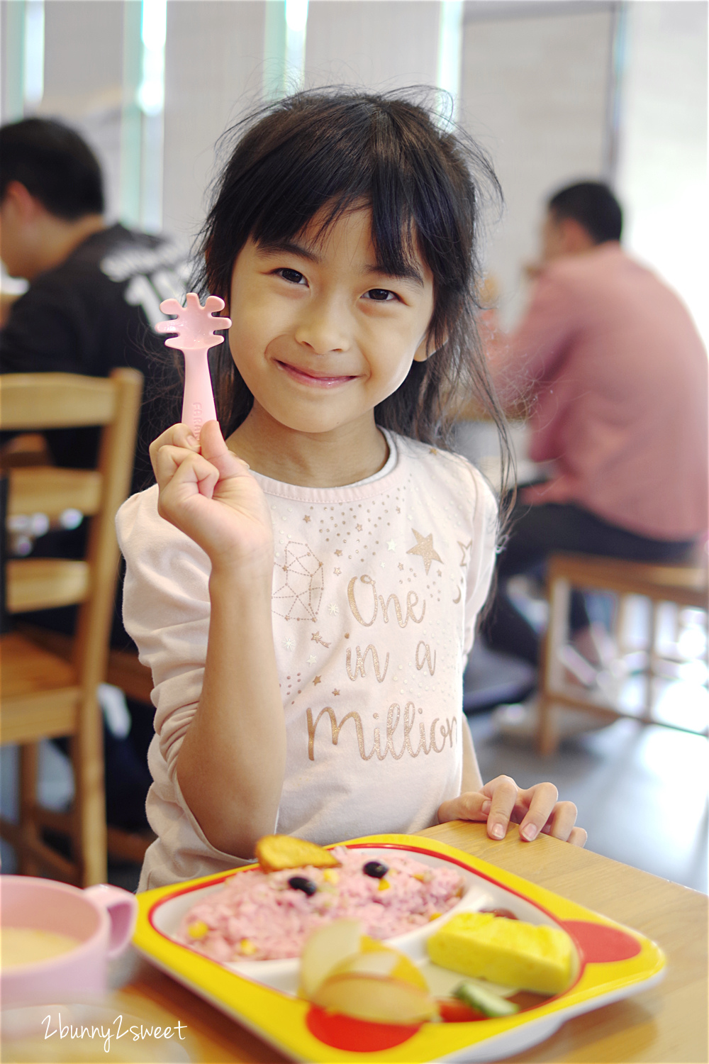 [台中。親子餐廳] 大樹先生親子餐廳 台中崇德店～極光馬戲團主題設施 x 2018 全新菜單 x 度小月台灣小吃～讓小孩玩得開心、爸媽吃得不委屈 @兔兒毛毛姊妹花