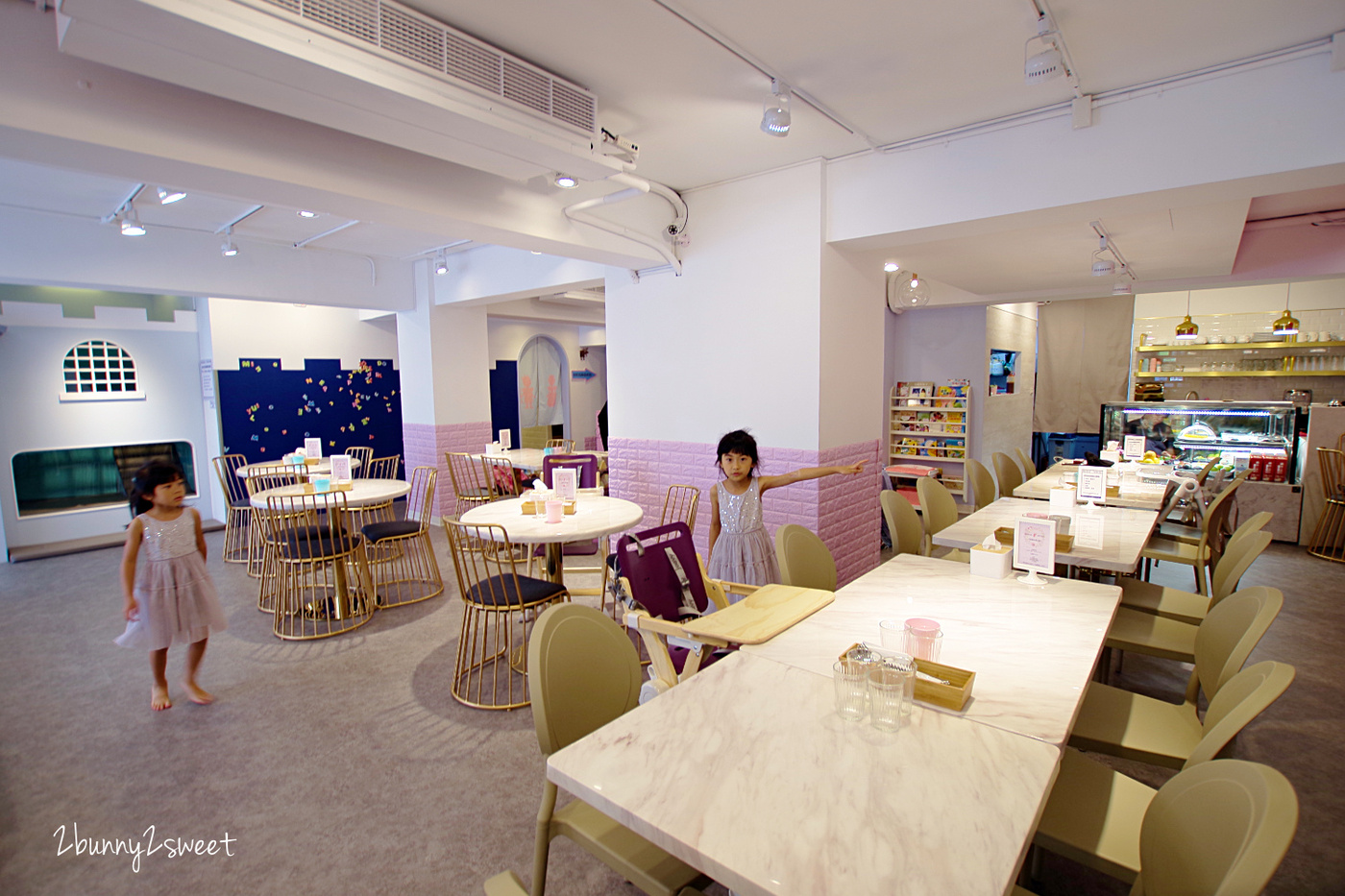 台北親子餐廳》Minime Kids Cafe 親子餐廳～韓系精緻夢幻遊戲區 x 超美味韓式年糕炸雞～台北東區超夢幻親子餐廳 @兔兒毛毛姊妹花