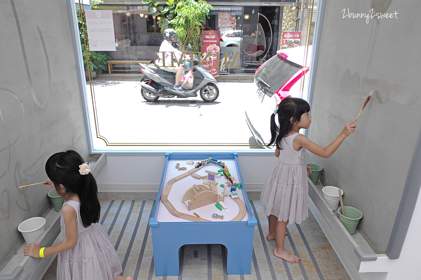 台北親子餐廳》Minime Kids Cafe 親子餐廳～韓系精緻夢幻遊戲區 x 超美味韓式年糕炸雞～台北東區超夢幻親子餐廳 @兔兒毛毛姊妹花