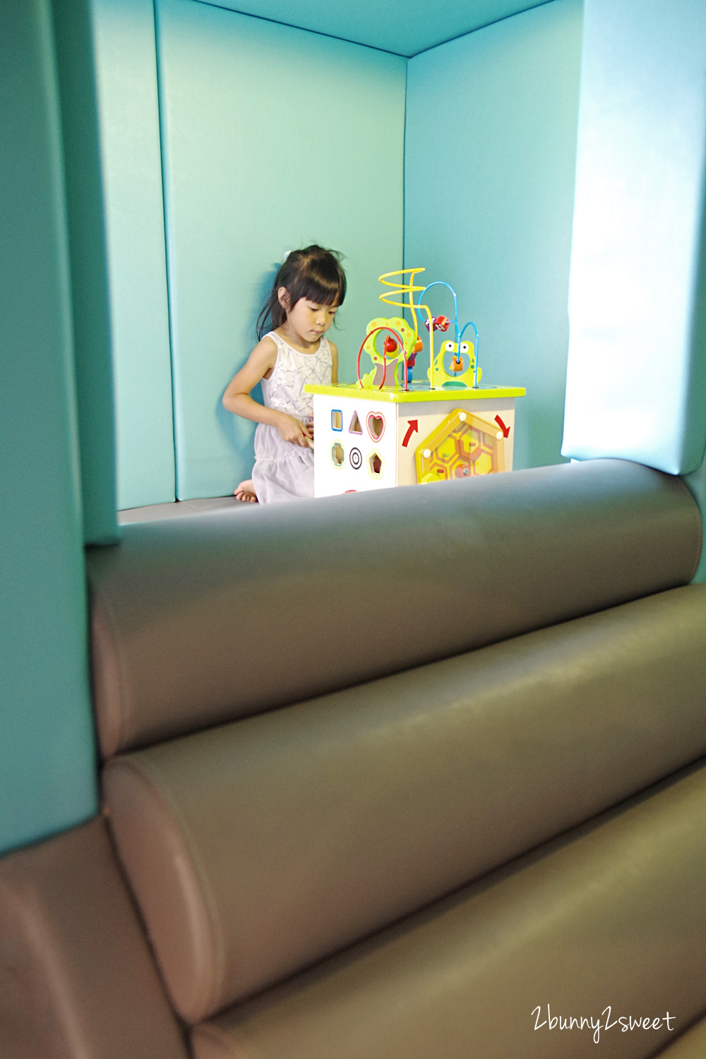 台北親子餐廳》Minime Kids Cafe 親子餐廳～韓系精緻夢幻遊戲區 x 超美味韓式年糕炸雞～台北東區超夢幻親子餐廳 @兔兒毛毛姊妹花