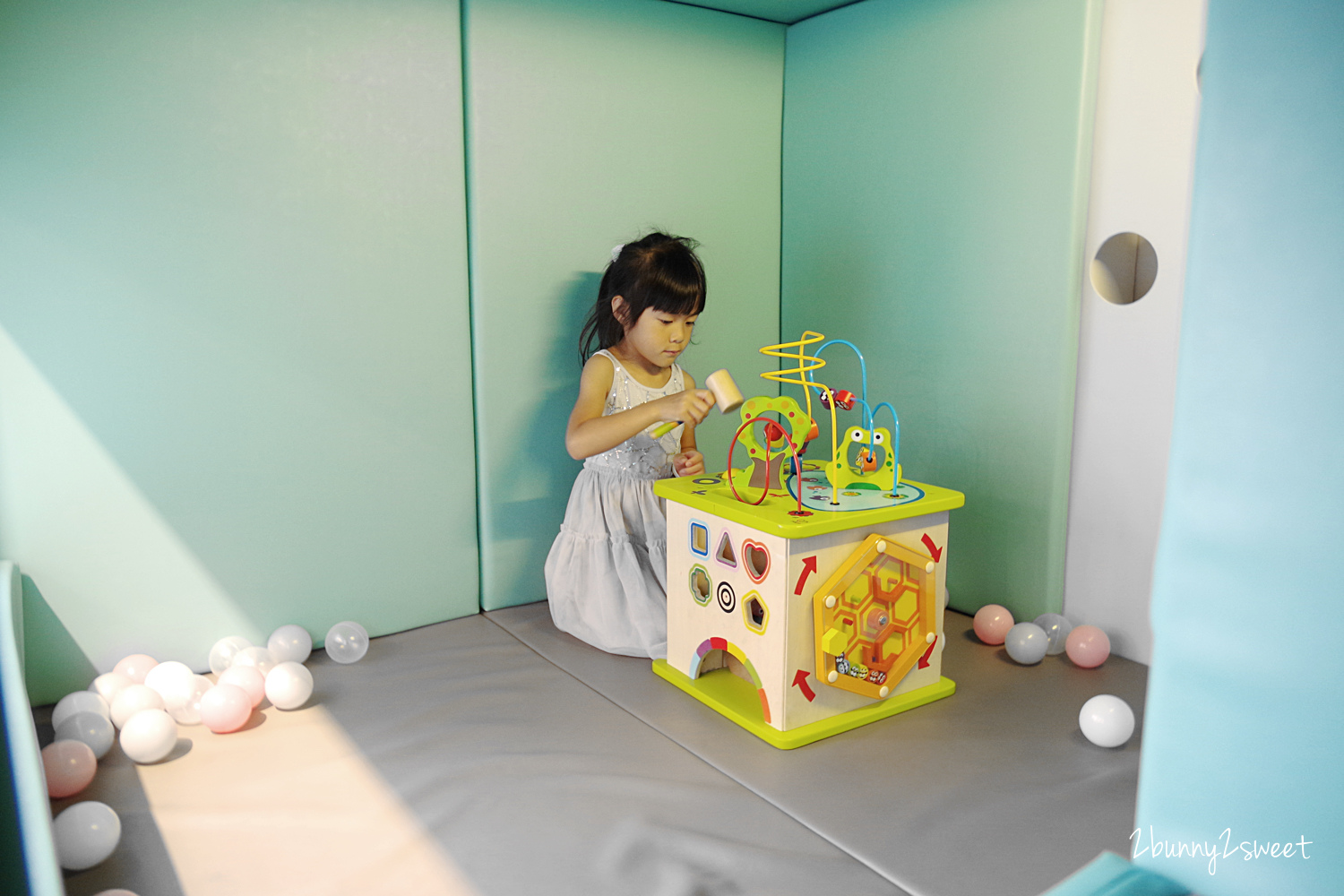 台北親子餐廳》Minime Kids Cafe 親子餐廳～韓系精緻夢幻遊戲區 x 超美味韓式年糕炸雞～台北東區超夢幻親子餐廳 @兔兒毛毛姊妹花