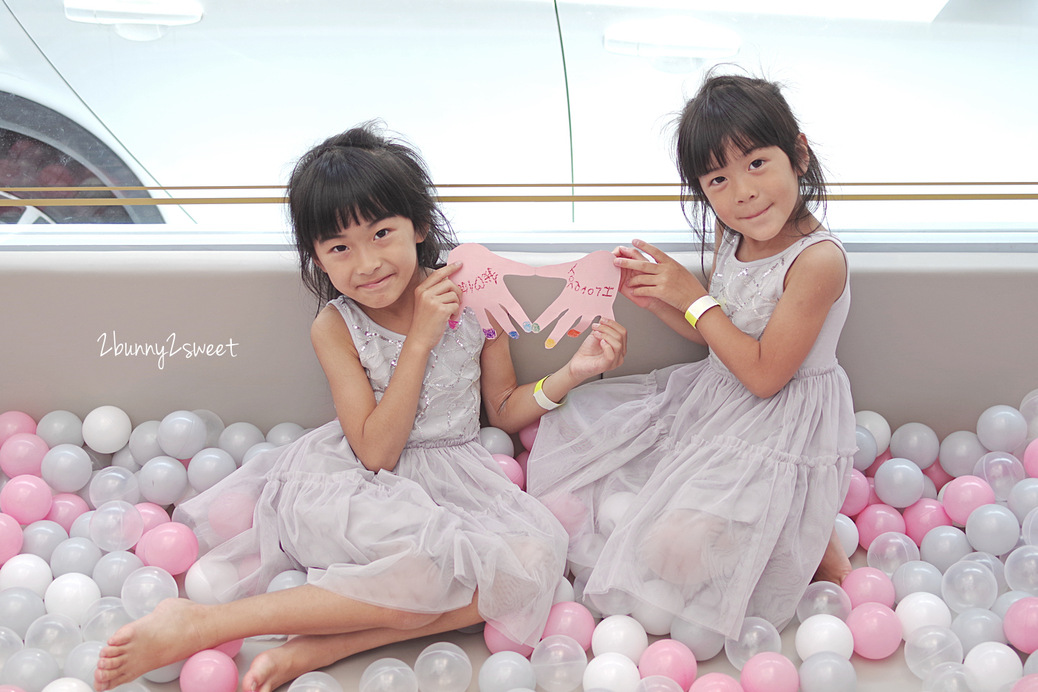 台北親子餐廳》Minime Kids Cafe 親子餐廳～韓系精緻夢幻遊戲區 x 超美味韓式年糕炸雞～台北東區超夢幻親子餐廳 @兔兒毛毛姊妹花