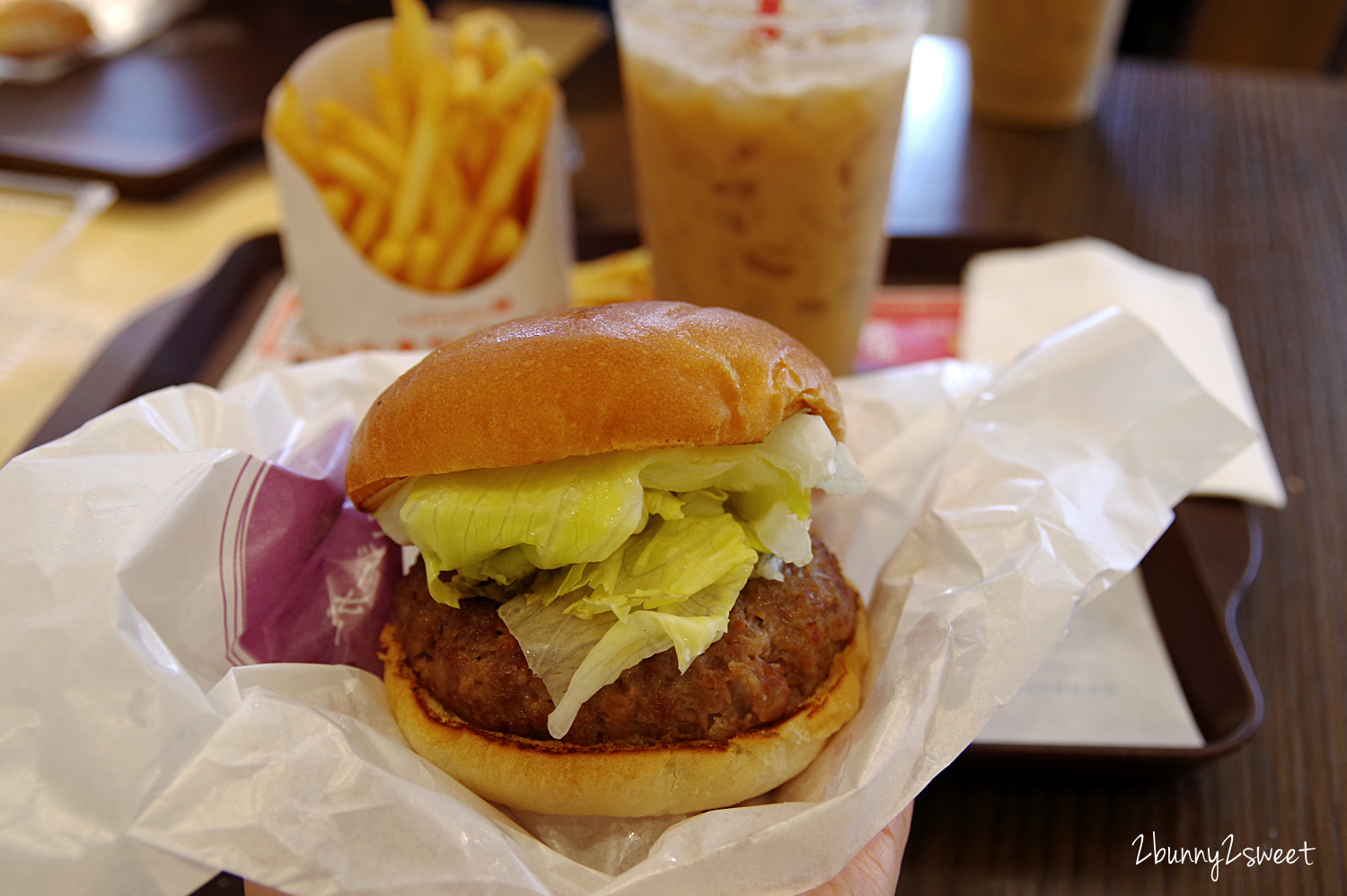 [東京｜上野｜特色美食] WHOLESOME 上野公園 L&rsquo;UENO店~ LOTTERIA x LOTTE 樂天小熊超卡哇伊動物麵包坊，還有超可愛動物用餐區、蛋糕、儂特利速食、義大利麵、拉麵的複合式餐廳～親子用餐好去處｜上野早餐 @兔兒毛毛姊妹花