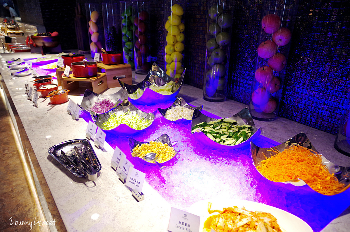 【新悦花園酒店】嘉義親子飯店推薦｜旋轉木馬、泳池、兒童遊戲室，親子住宿首選 @兔兒毛毛姊妹花