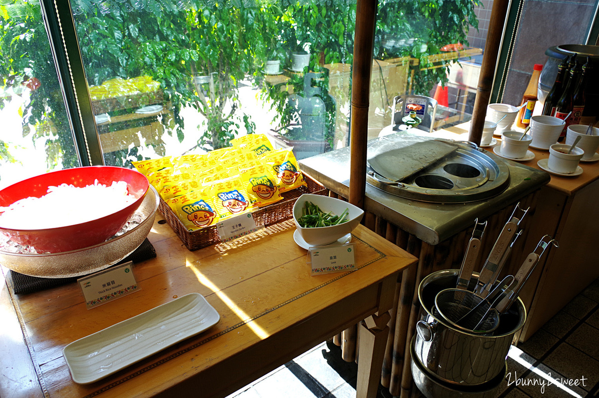 台東親子飯店》娜路彎大酒店～擁有鹹水養生泳池、室內溫泉水療池、兒童滑梯戲水池、兒童遊戲室的高 C/P 值老字號五星級飯店｜豪華親子房｜台東住宿推薦 @兔兒毛毛姊妹花