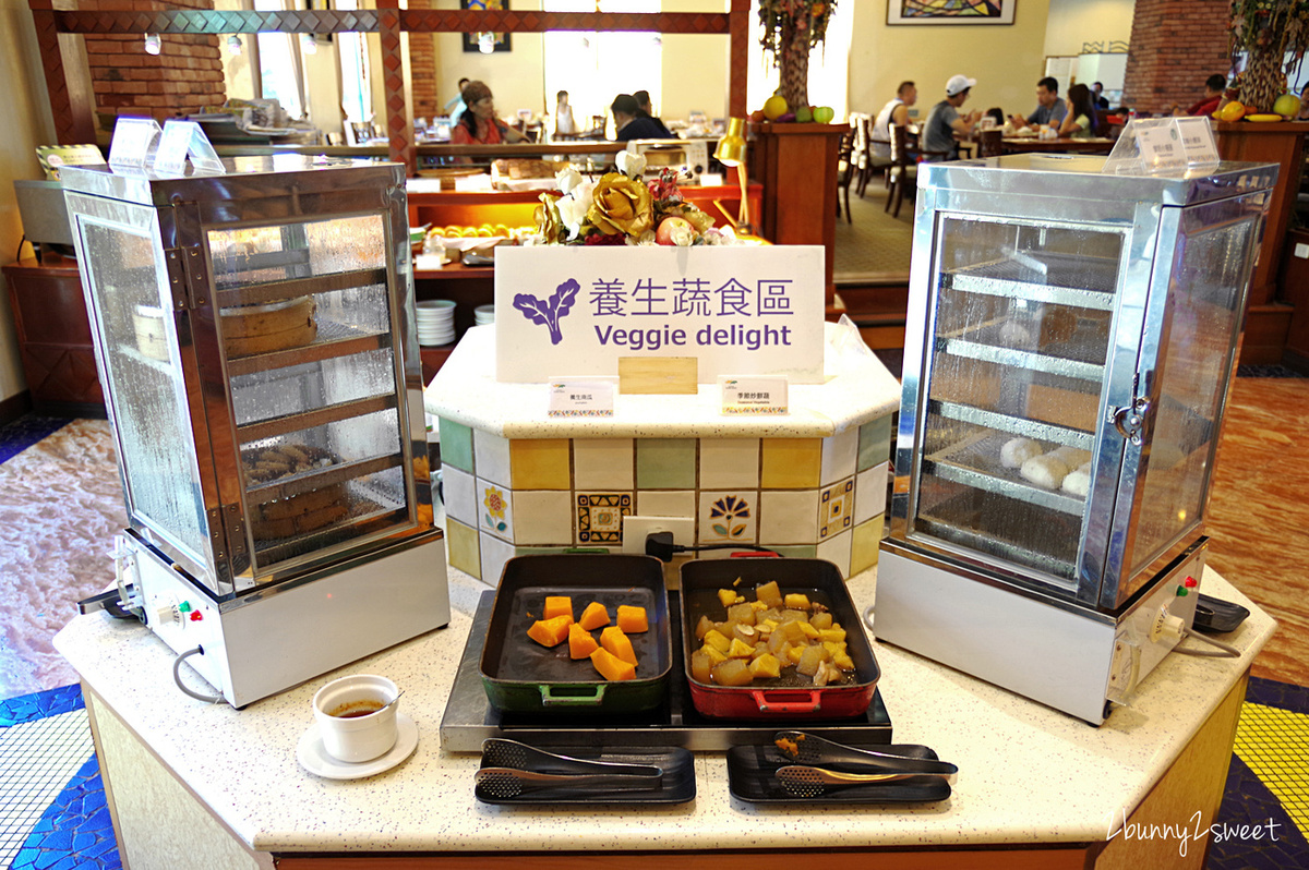 台東親子飯店》娜路彎大酒店～擁有鹹水養生泳池、室內溫泉水療池、兒童滑梯戲水池、兒童遊戲室的高 C/P 值老字號五星級飯店｜豪華親子房｜台東住宿推薦 @兔兒毛毛姊妹花