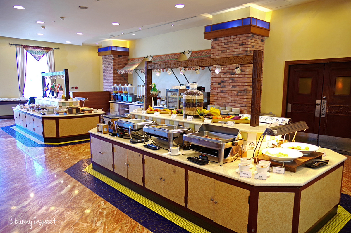 台東親子飯店》娜路彎大酒店～擁有鹹水養生泳池、室內溫泉水療池、兒童滑梯戲水池、兒童遊戲室的高 C/P 值老字號五星級飯店｜豪華親子房｜台東住宿推薦 @兔兒毛毛姊妹花