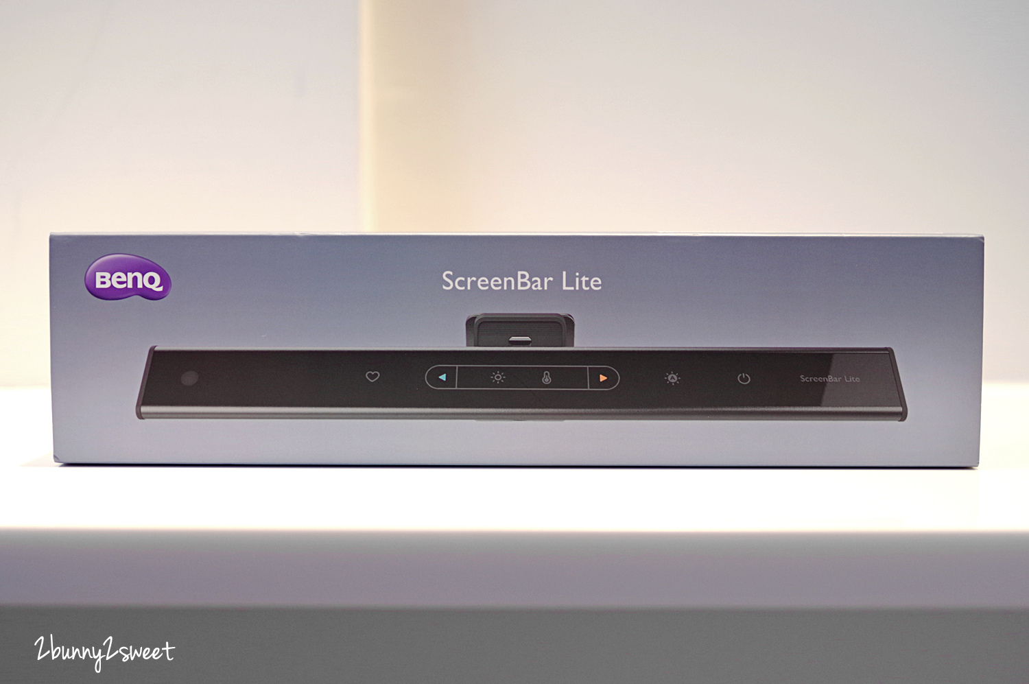 [好物。開箱] BenQ WiT ScreenBar Lite 筆電智能掛燈~輕巧便攜、智慧調整亮度及光線～最聰明的行動檯燈 @兔兒毛毛姊妹花