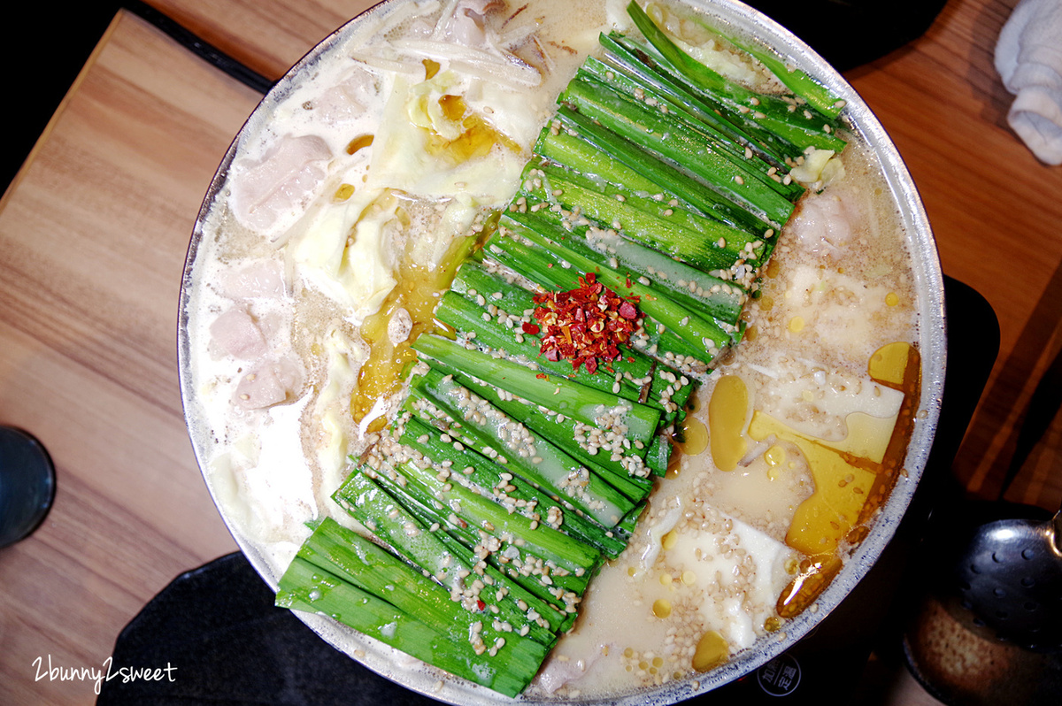 九州美食「博多牛腸鍋大山」福岡必吃鄉土料理內臟鍋/牛雜鍋｜博多もつ鍋 おおやま 天神 @兔兒毛毛姊妹花