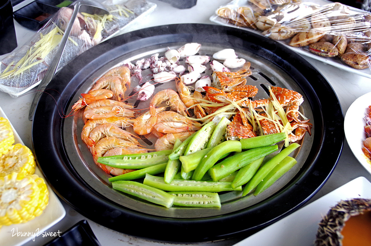 [越南｜芽莊。美食餐廳] 仙庄花園餐廳 Nhà Hàng Ti&ecirc;n Trang Sea Food Restaurant～無敵海景配尚青海鮮蒸汽鍋，鮮蝦、螃蟹、海瓜子、海膽蒸蛋&hellip;好澎湃｜誠旺旅行社 愛越芽莊｜芽莊直航 @兔兒毛毛姊妹花