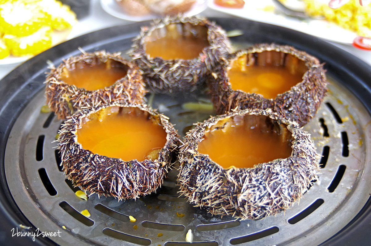 [越南｜芽莊。美食餐廳] 仙庄花園餐廳 Nhà Hàng Ti&ecirc;n Trang Sea Food Restaurant～無敵海景配尚青海鮮蒸汽鍋，鮮蝦、螃蟹、海瓜子、海膽蒸蛋&hellip;好澎湃｜誠旺旅行社 愛越芽莊｜芽莊直航 @兔兒毛毛姊妹花