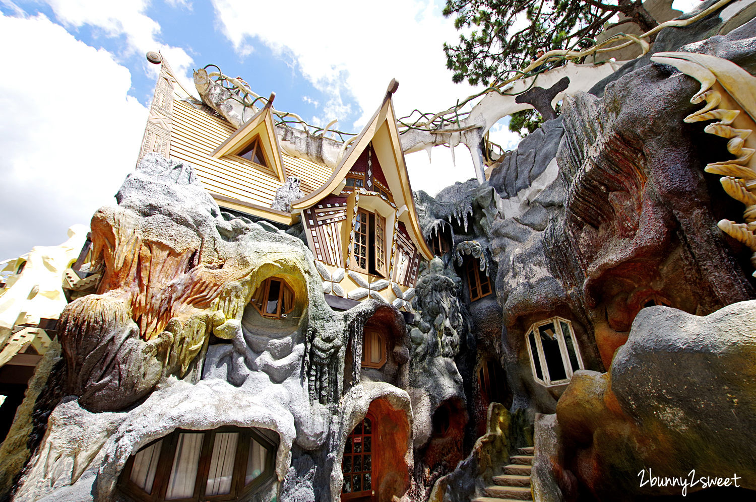 [越南｜大叻。親子景點] 瘋狂屋 Crazy House｜恆娥別墅 Hằng Nga guesthouse～彷彿童話又像夢境，融合大自然元素的「越南版高地建築」、「世界十大怪奇建築」竟然也是「一生必住一次的旅館」｜誠旺旅行社 愛越芽莊｜芽莊直航 @兔兒毛毛姊妹花