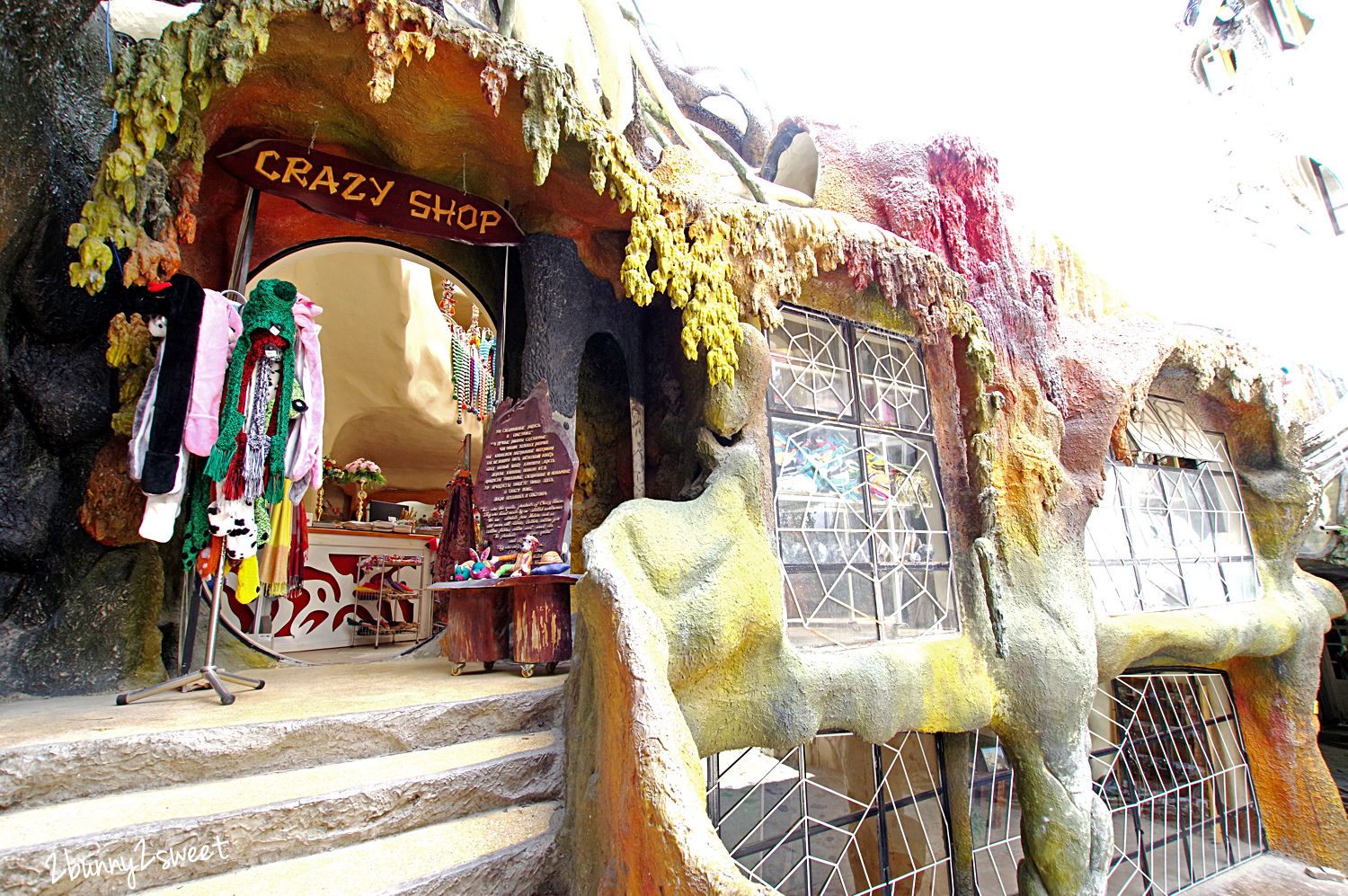[越南｜大叻。親子景點] 瘋狂屋 Crazy House｜恆娥別墅 Hằng Nga guesthouse～彷彿童話又像夢境，融合大自然元素的「越南版高地建築」、「世界十大怪奇建築」竟然也是「一生必住一次的旅館」｜誠旺旅行社 愛越芽莊｜芽莊直航 @兔兒毛毛姊妹花