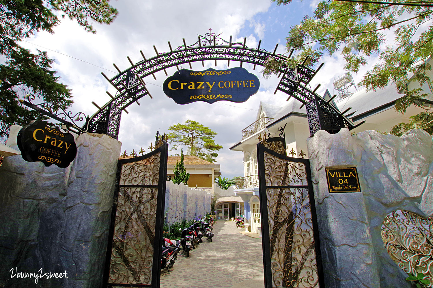 [越南｜大叻。親子景點] 瘋狂屋 Crazy House｜恆娥別墅 Hằng Nga guesthouse～彷彿童話又像夢境，融合大自然元素的「越南版高地建築」、「世界十大怪奇建築」竟然也是「一生必住一次的旅館」｜誠旺旅行社 愛越芽莊｜芽莊直航 @兔兒毛毛姊妹花