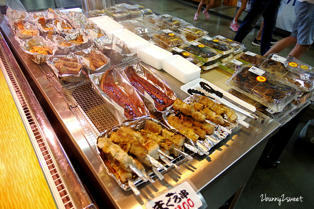 [沖繩｜系滿。美食] 系滿漁市場～新鮮平價、環境乾淨、附設餐區、生熟食都有都有～適合親子用餐的魚市美食區｜沖繩美食｜系滿美食｜海鮮料理 @兔兒毛毛姊妹花