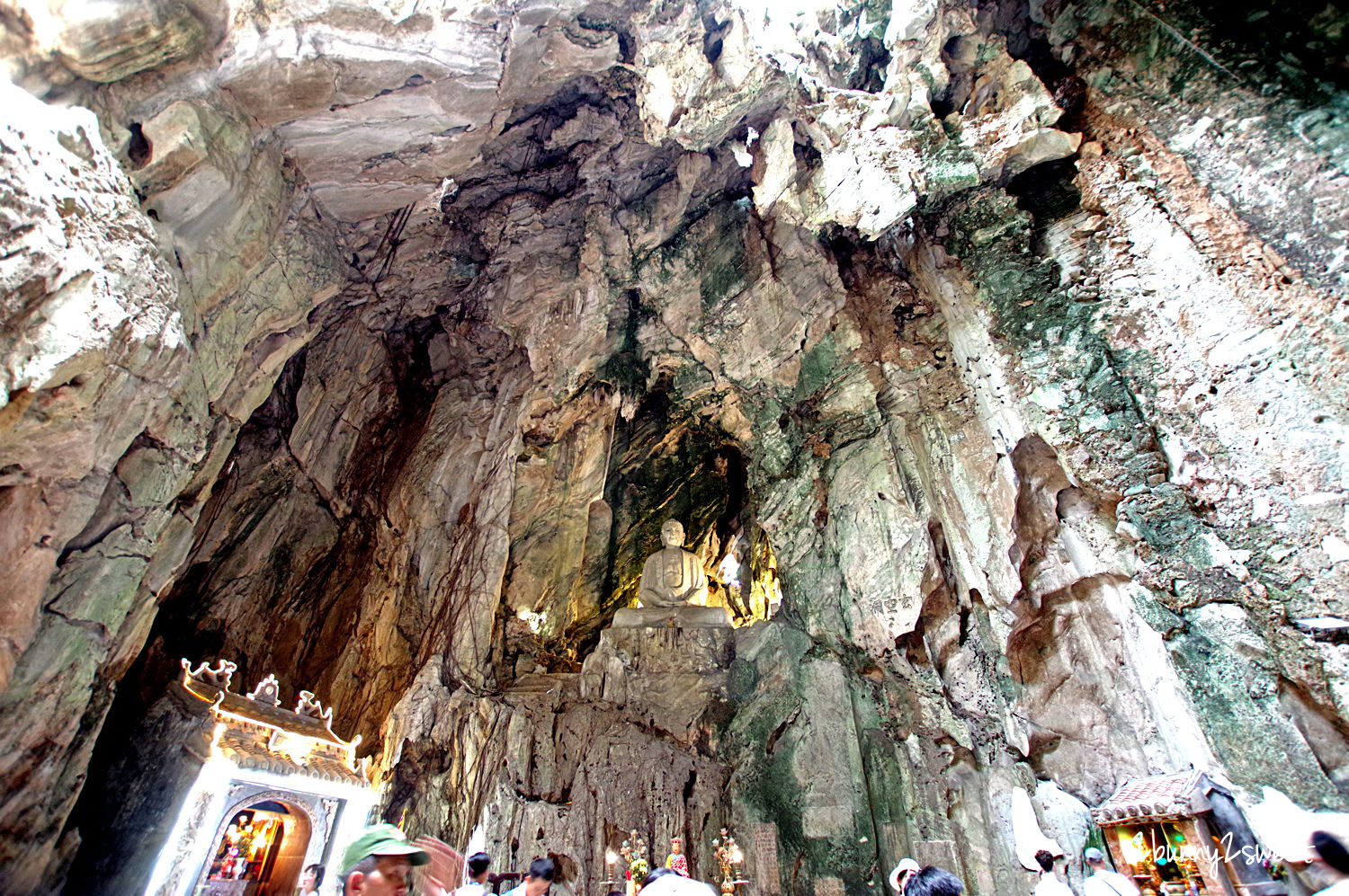 [越南｜峴港。景點] 五行山 Ngũ H&agrave;nh Sơn~大理石山裡藏著莊嚴佛寺、洞窟大佛、壯麗美景～峴港必遊 Marble Mountain｜中越旅遊｜Bamboo Airway 越竹航空｜峴港直航｜誠旺旅行社 愛越峴港 @兔兒毛毛姊妹花