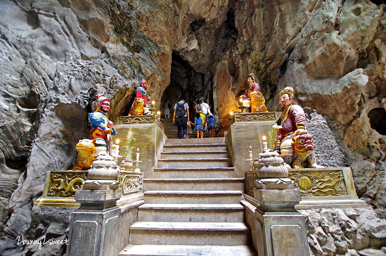 [越南｜峴港。景點] 五行山 Ngũ H&agrave;nh Sơn~大理石山裡藏著莊嚴佛寺、洞窟大佛、壯麗美景～峴港必遊 Marble Mountain｜中越旅遊｜Bamboo Airway 越竹航空｜峴港直航｜誠旺旅行社 愛越峴港 @兔兒毛毛姊妹花
