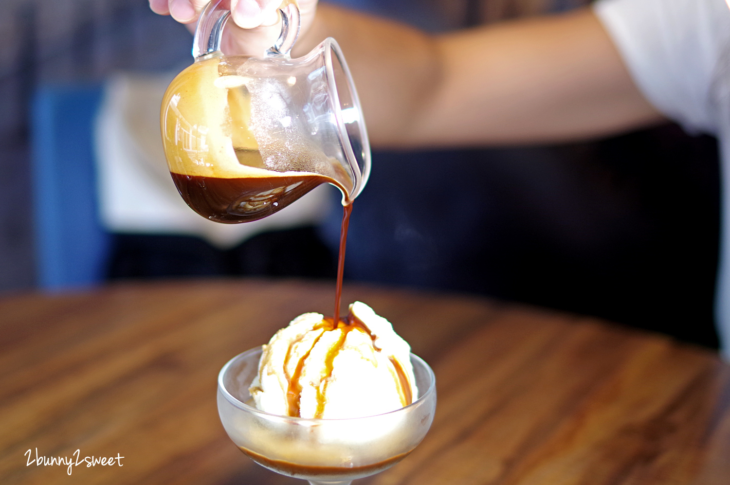 [台北。美食] TOASTERiA CAFE 吐司利亞 敦南店～優質食材「究好豬」進駐 安心肉品做料理x 創意美味帕尼尼、歐姆蛋、早午餐～環境放鬆舒適的地中海料理餐廳～捷運板南線忠孝敦化站咖啡廳 @兔兒毛毛姊妹花