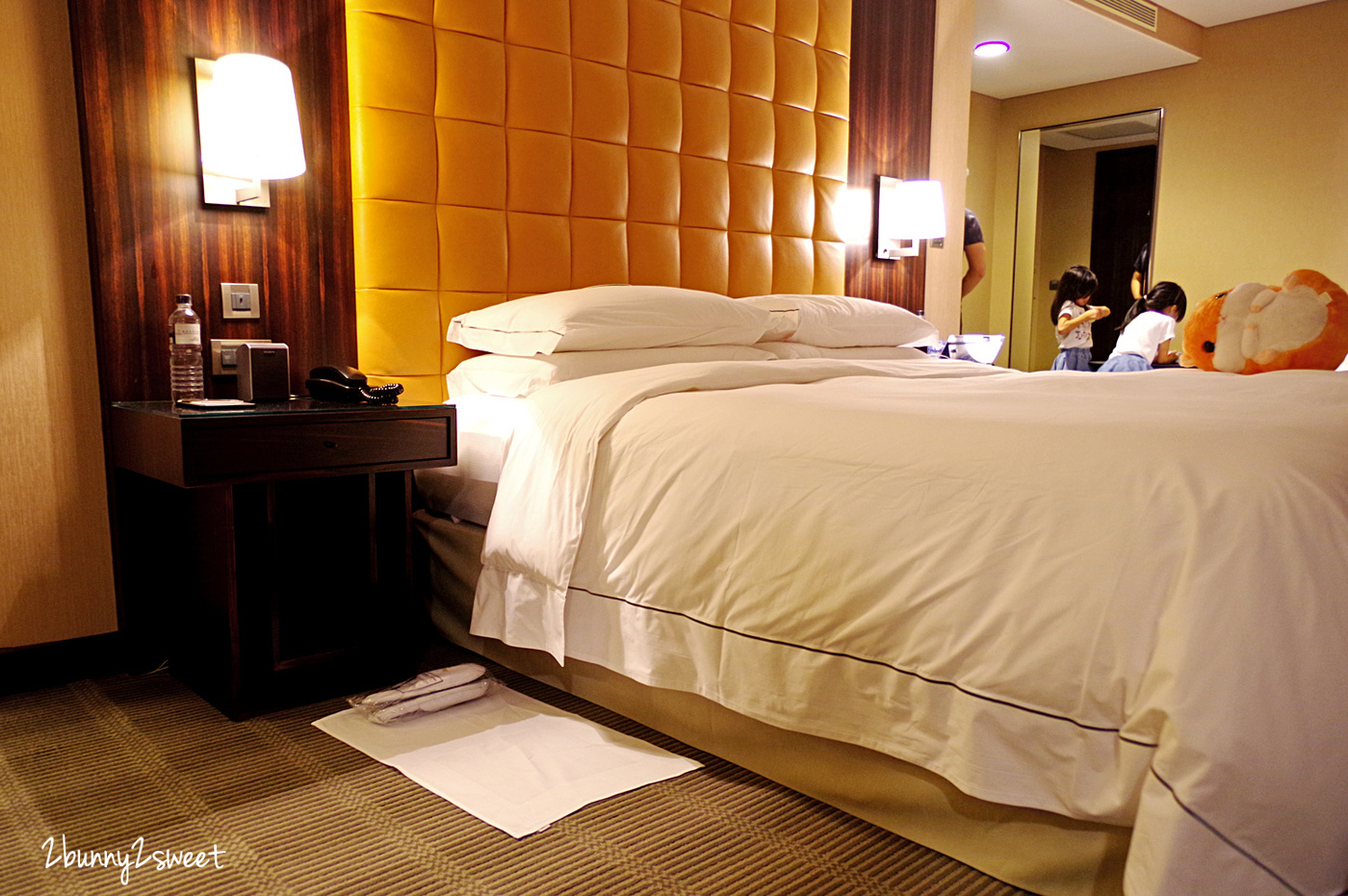 [台中。親子友善飯店] 台中亞緻大飯店 The Landis Taichung (原 Hotel ONE)～擁有絕佳地理位置、中台灣最高飯店景致、豐盛美味餐飲、便利智慧化客房、暖心療癒小物～適合商務人士也適合親子的高質感飯店｜頂餐廳下午茶｜異料理早餐 @兔兒毛毛姊妹花