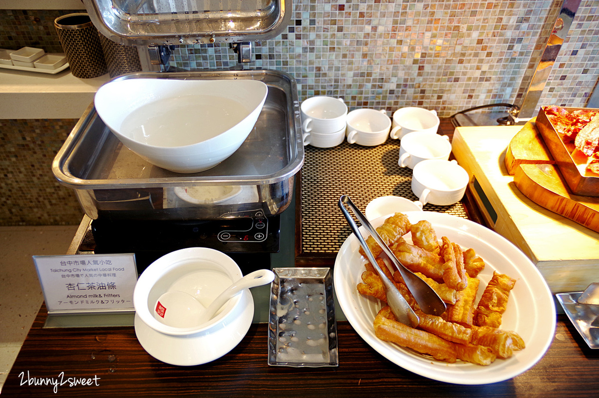 [台中。親子友善飯店] 台中亞緻大飯店 The Landis Taichung (原 Hotel ONE)～擁有絕佳地理位置、中台灣最高飯店景致、豐盛美味餐飲、便利智慧化客房、暖心療癒小物～適合商務人士也適合親子的高質感飯店｜頂餐廳下午茶｜異料理早餐 @兔兒毛毛姊妹花